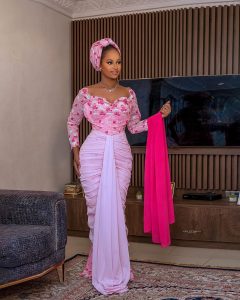 Latest Aso Ebi Styles For the Weekend Events 6