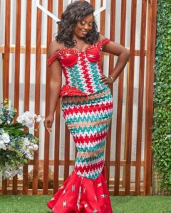 +10 Amazing Kente Fabric Styles For South African Women 5