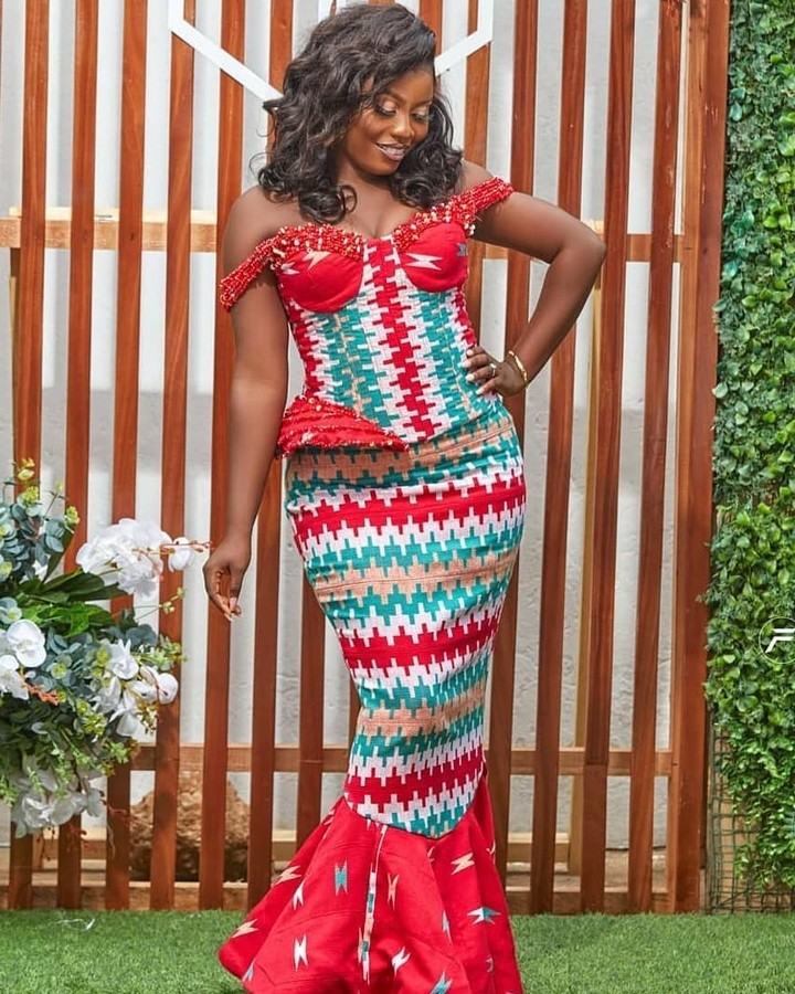 +10 Amazing Kente Fabric Styles For South African Women 14