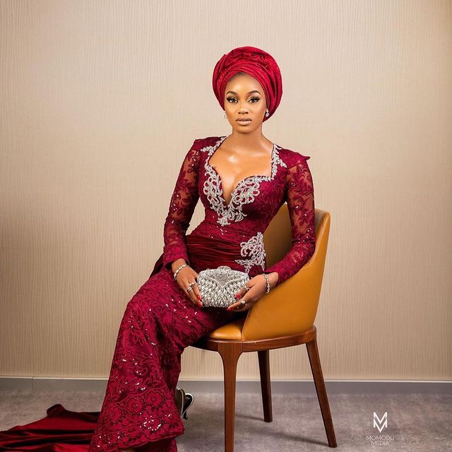 LATEST TRADITIONAL ASOEBI STYLES FOR WEDDING PARTY 15