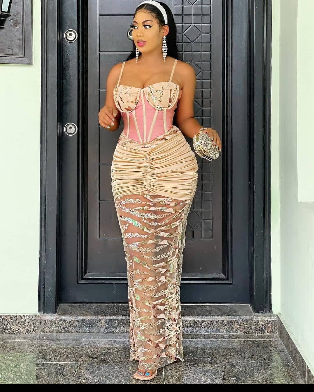 +10 Best Aso Ebi Outfits For South African Weddings 10
