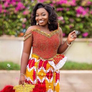 Amazing Traditional Kente Styles For African Women 14