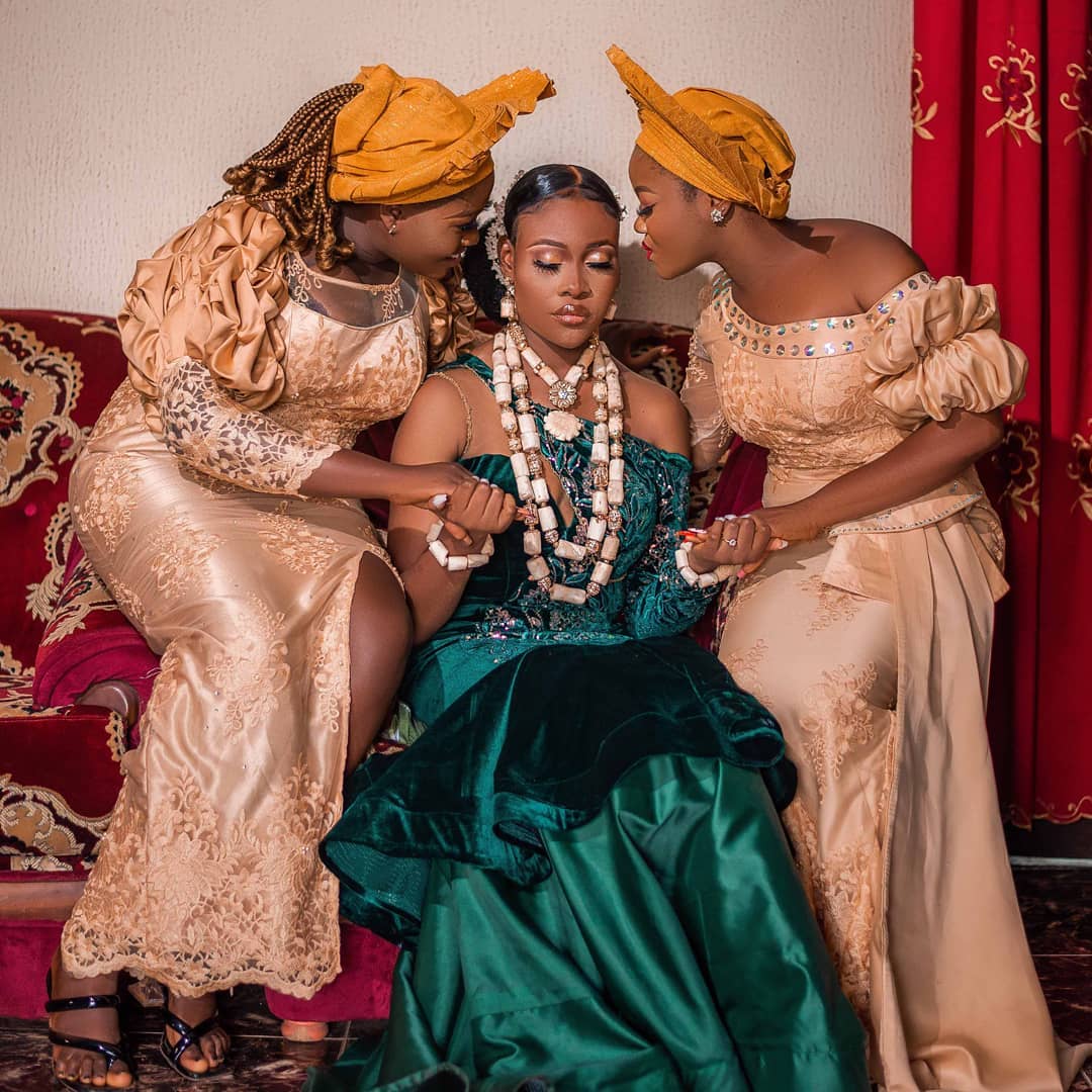 Most Stylish Aso Ebi Styles For Wedding's Guest 20