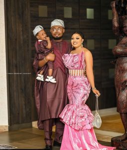 Most Stylish Aso Ebi Styles For Wedding's Guest 13
