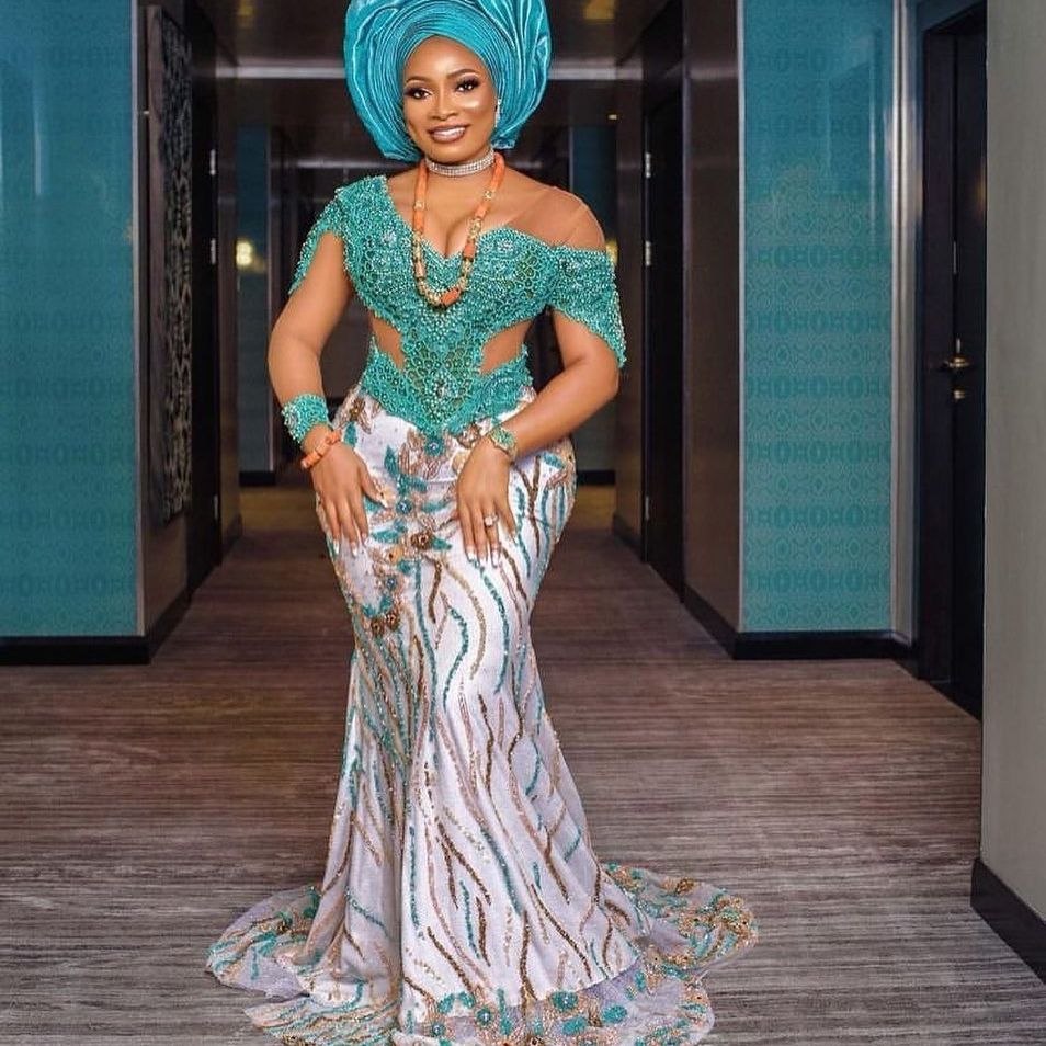 +15 Stunning Aso Ebi Collection For Beautiful African Women   25