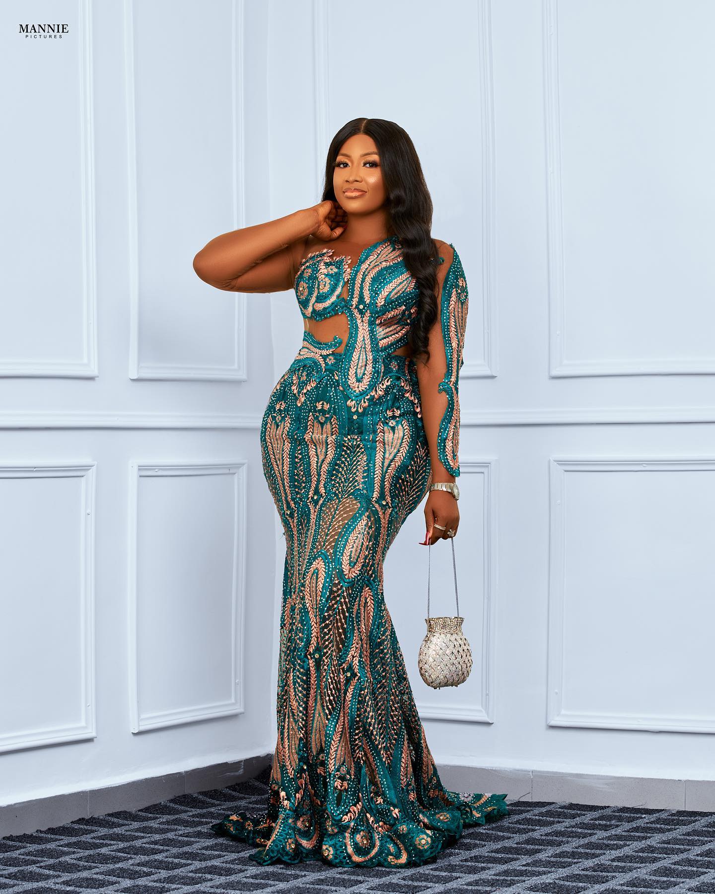 Most Stylish Aso Ebi Styles For Wedding's Guest 24