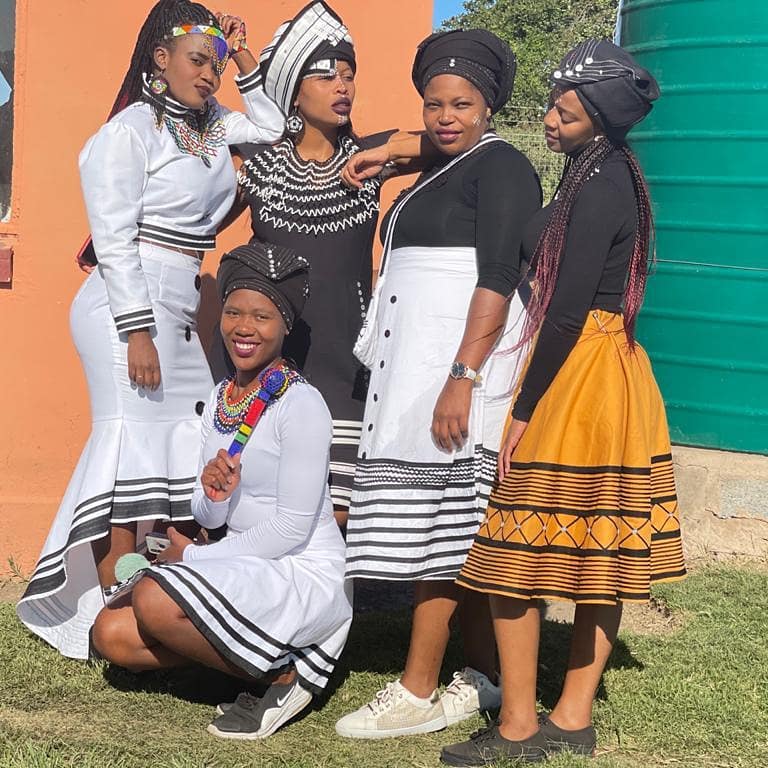 Stunning Xhosa traditional Attire for Couples Fashion 25