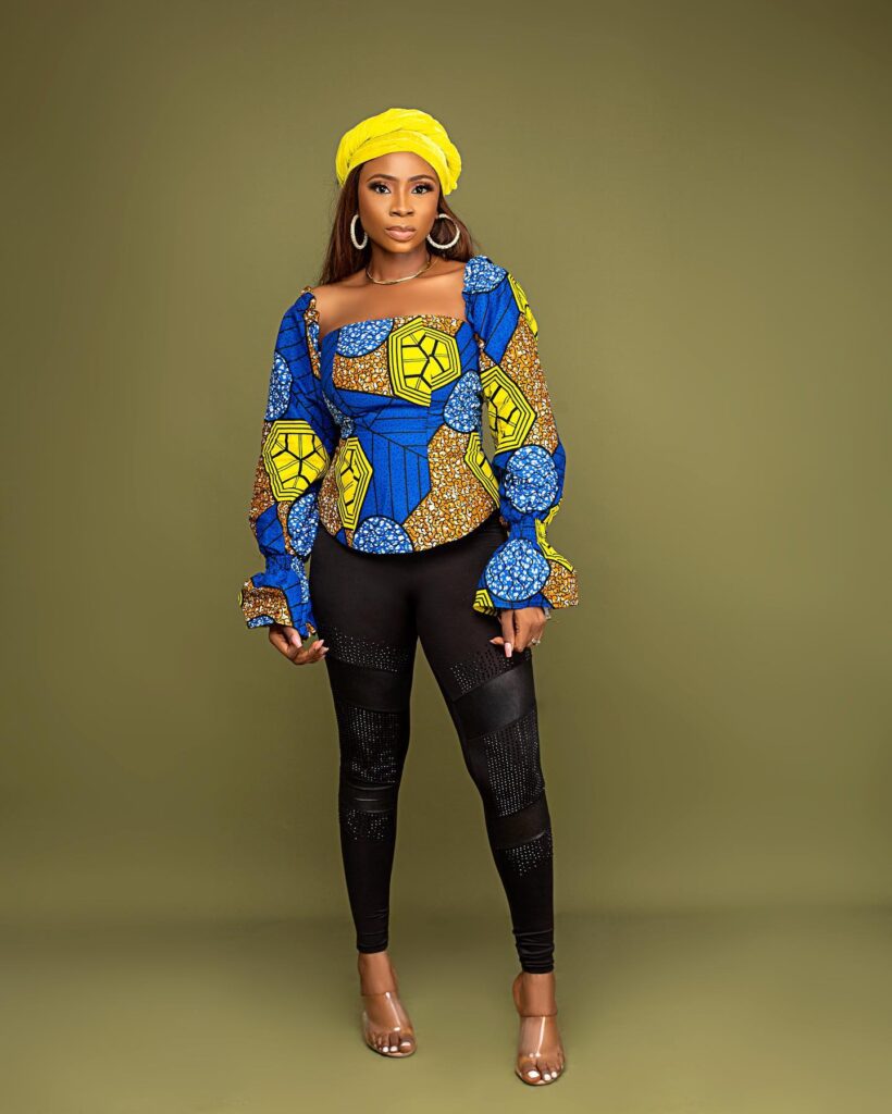 +11 Wonderful Ankara Wrapper and Blouse Styles For Women 9