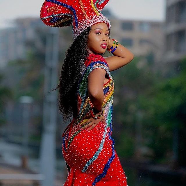 traditional attire designs 2021 for African women - fashion 25