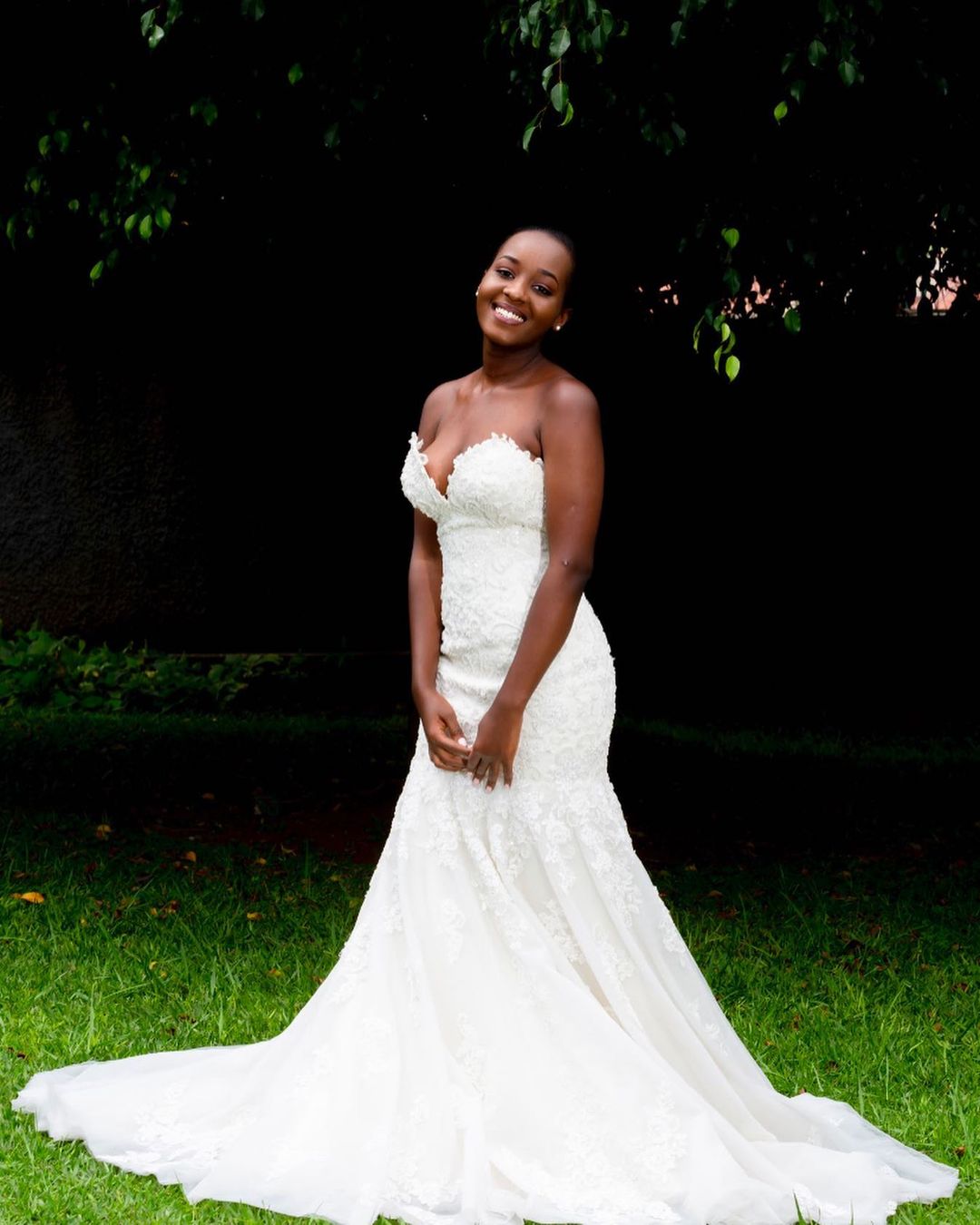 BEST LACE WEDDING DRESSES FOR AFRICAN WOMEN-FASHION 13