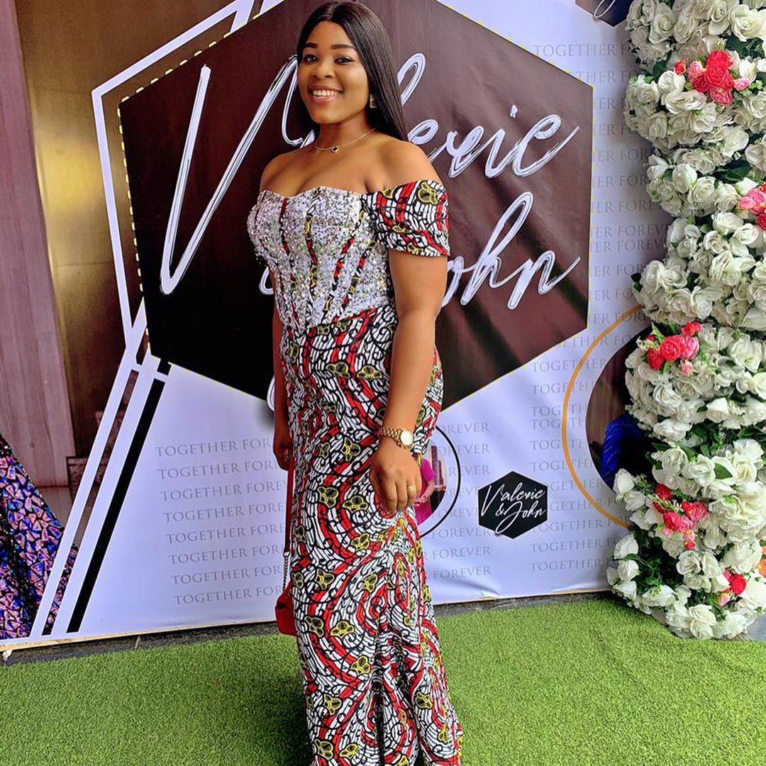 Latest Ankara Gowns 2021 For Ladies 21