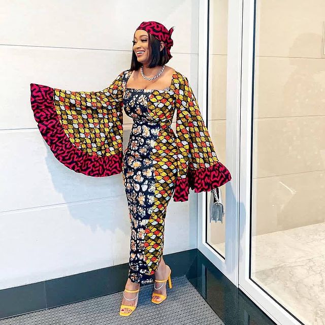 Beautiful Ankara Gowns With Native Styles  23