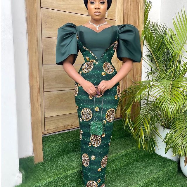 Stunning Aso Ebi Gowns Styles 2022 For Ladies 4