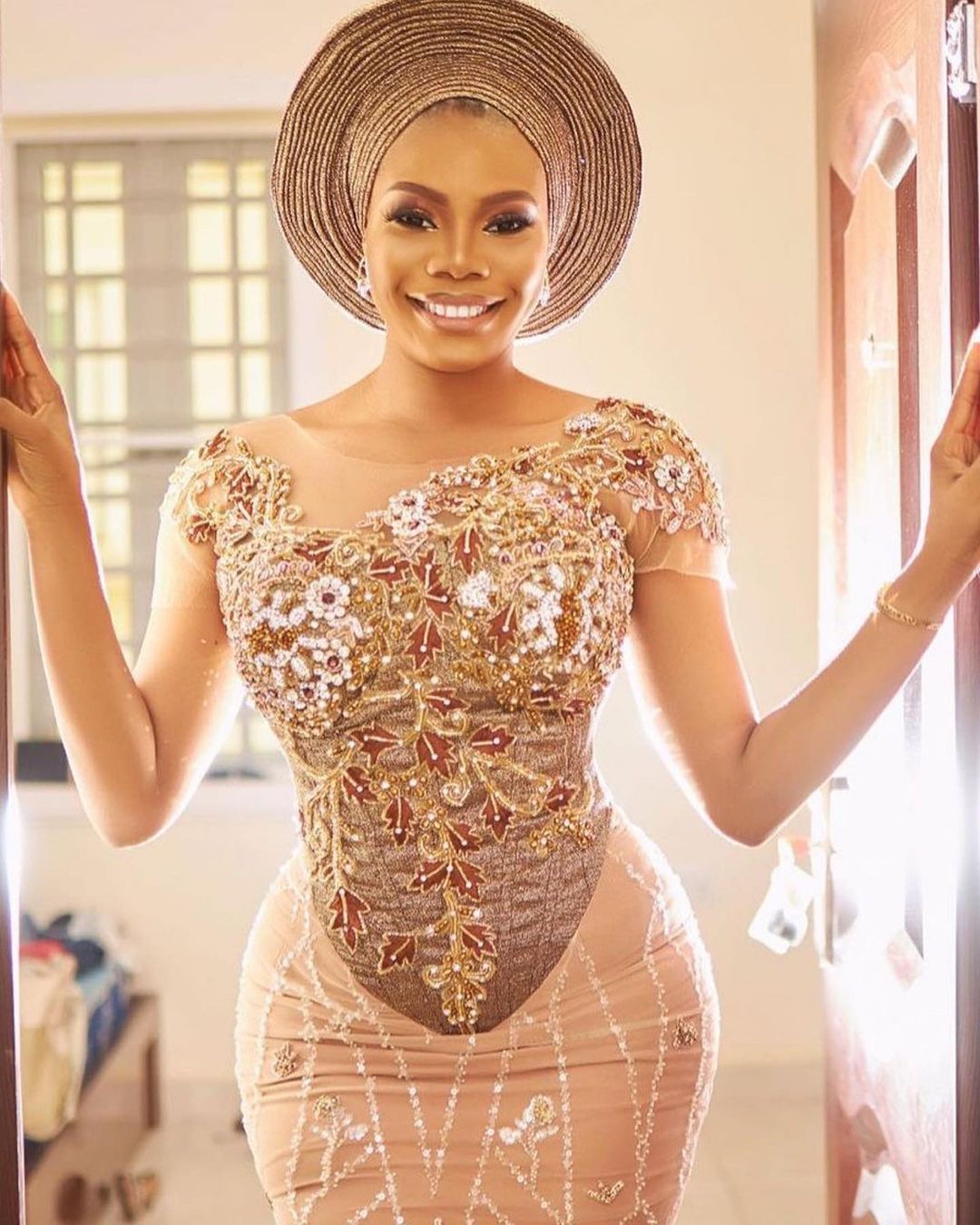 Stunning Aso Ebi Gowns Styles 2022 For Ladies 10