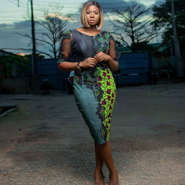 Unique Ankara Gowns Styles 2022 For Women 11