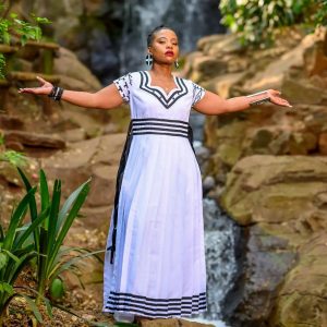 Stunning Xhosa Traditional Attires for African Women 2023 13