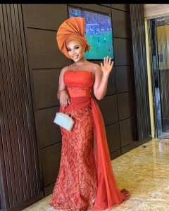 Stunning Aso Ebi Styles For African Women 2023 3
