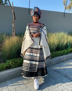 How to accessorize Xhosa traditional dresses for a modern touch