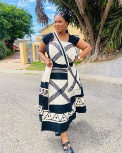 The Role of Beadwork in Xhosa Traditional Attire 2024 14
