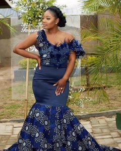 Stand Out on Your Wedding Day with Stunning Shweshwe Dresses for Makoti 6