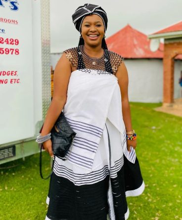 +20 Stylish Xhosa Traditional Clothes Designs For Ladies