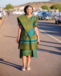 Gorgeous Makoti Shweshwe Traditional Dresses Designs For Ladies  