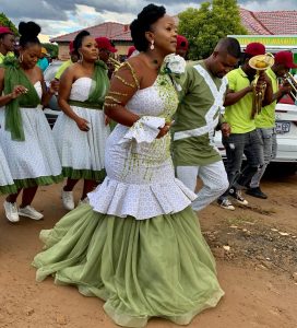 Makoti Shweshwe Traditional Dresses: A Fusion of Tradition and Modernity 11