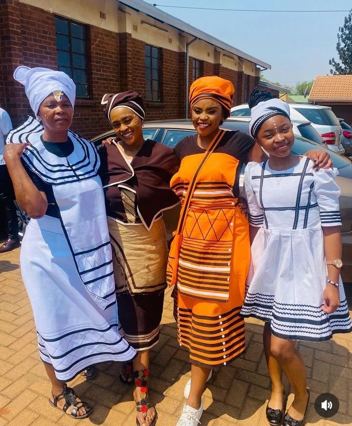 Stylish Xhosa Traditional Dresses for South African Ladies 2024