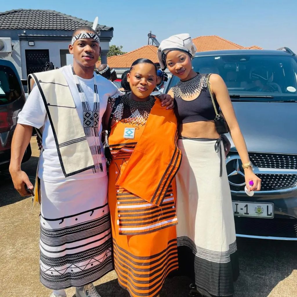 Dazzling Xhosa Traditional Attire For South African Ladies 2024