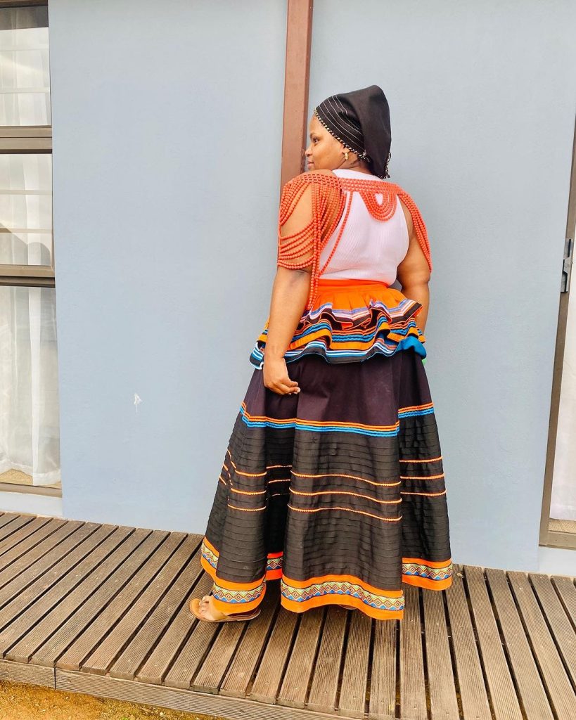 The Intricacies of Xhosa Attire: A 2024 Perspective 32