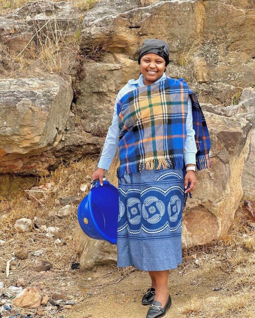 Exploring the Vibrant Colors and Patterns of Tswana Traditional Clothing 40