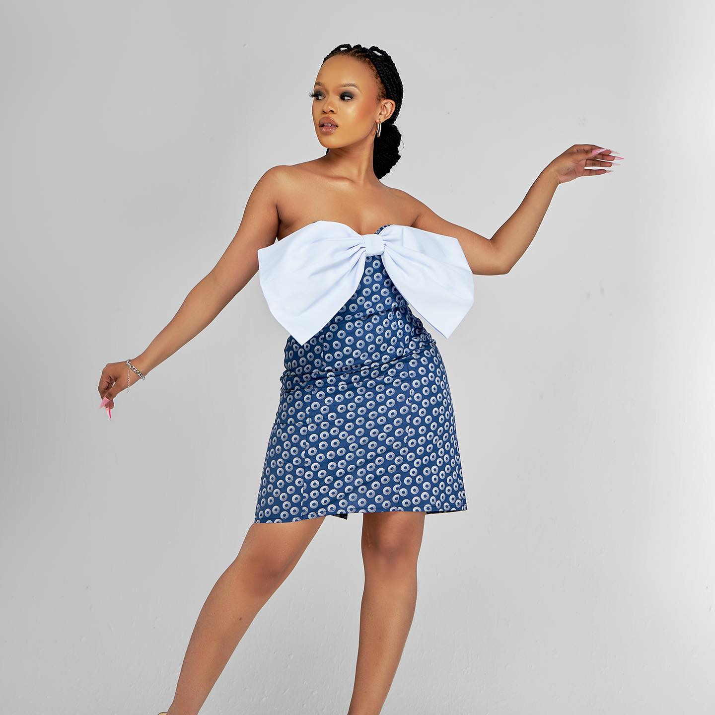 Tswana Traditional Dresses: Exploring the Artistic Techniques and Materials Used 28