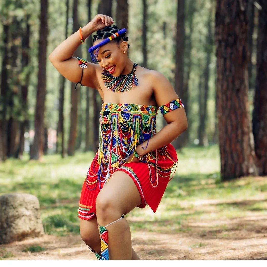 A Guide to Zulu Traditional Dress: Unpacking History, Culture, and Modern Interpretations 19