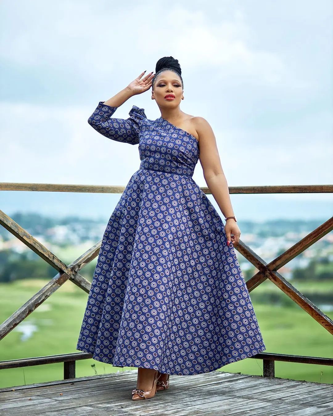 Seshweshwe Symphony: Exploring the Fabric of Tswana Dress Identity 23